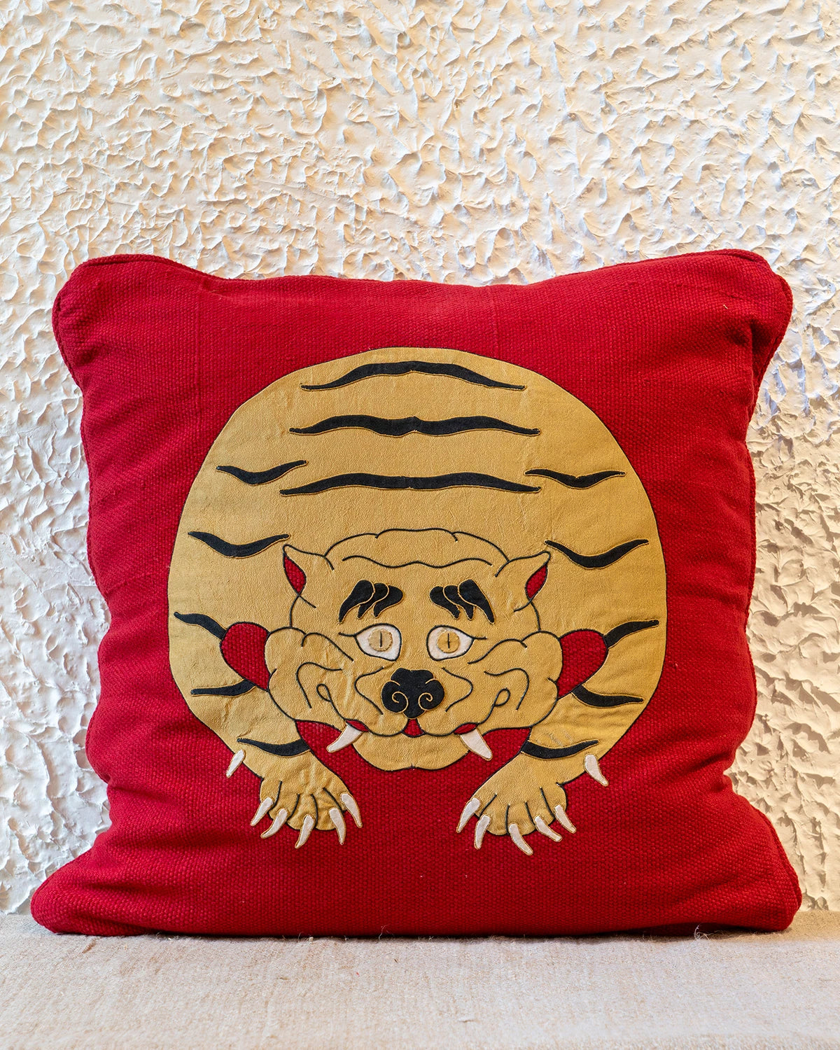 Tantalizing Tiger Appliquéd Cushion Cover