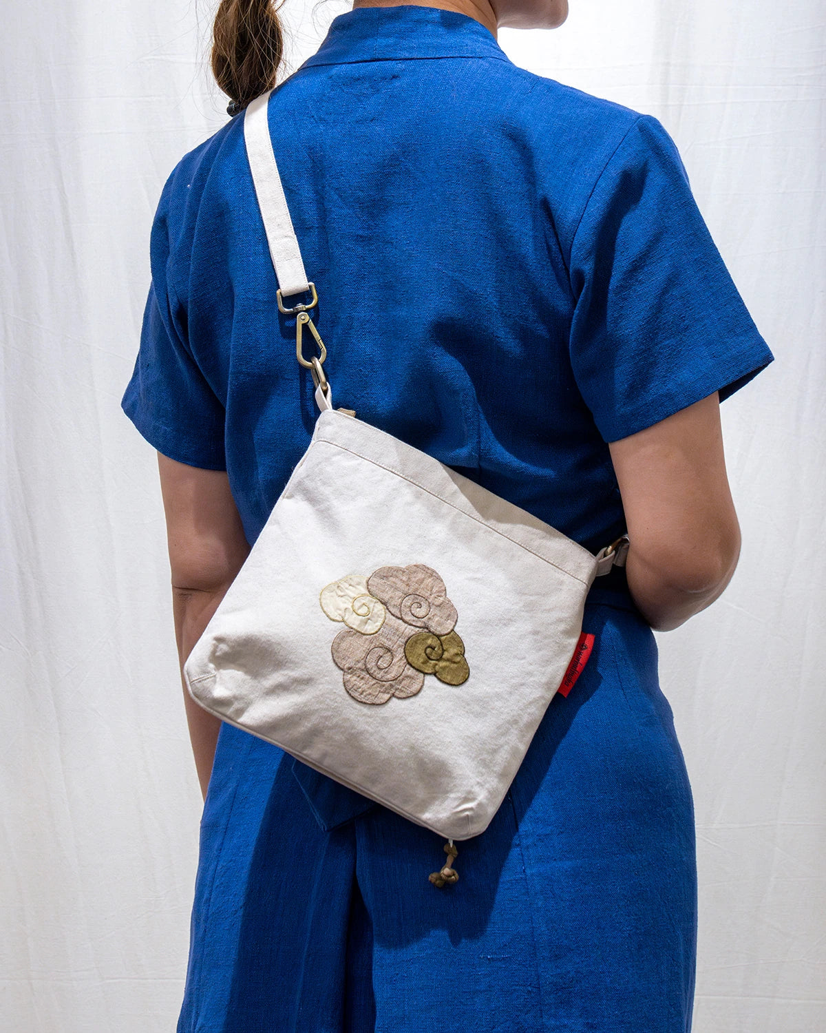 Cloud Sling Bag - White