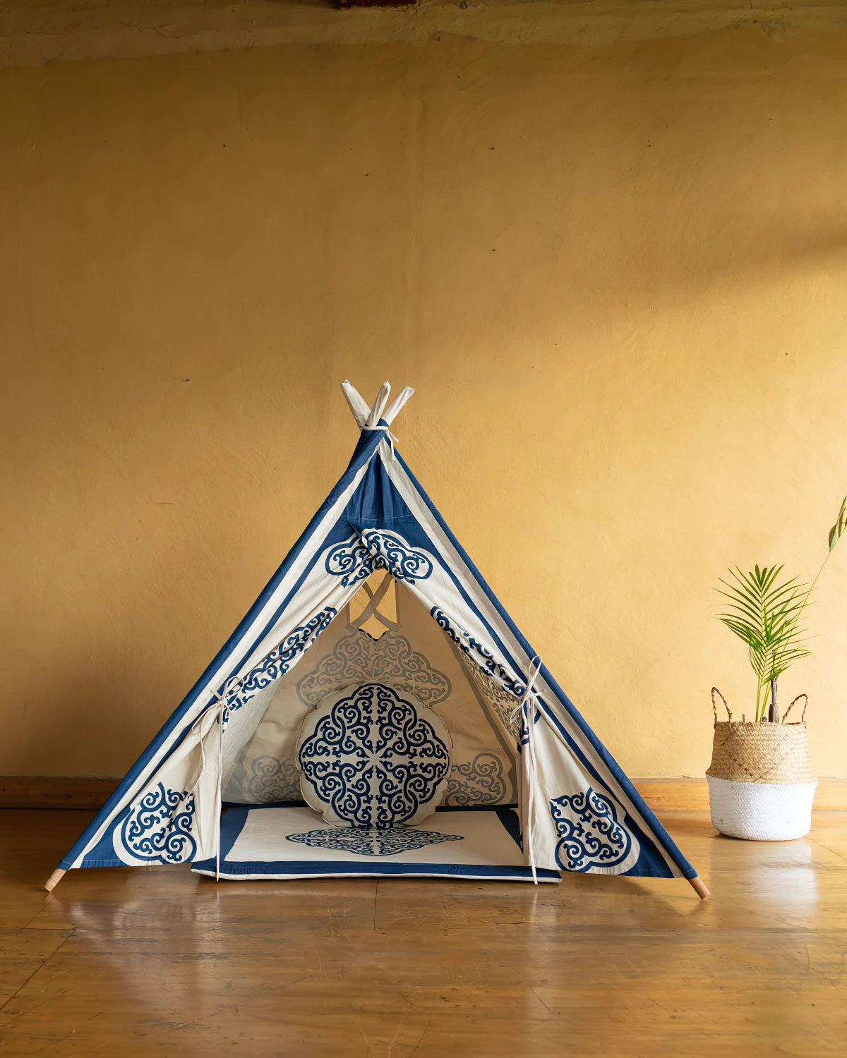 Curlicue Teepee Set