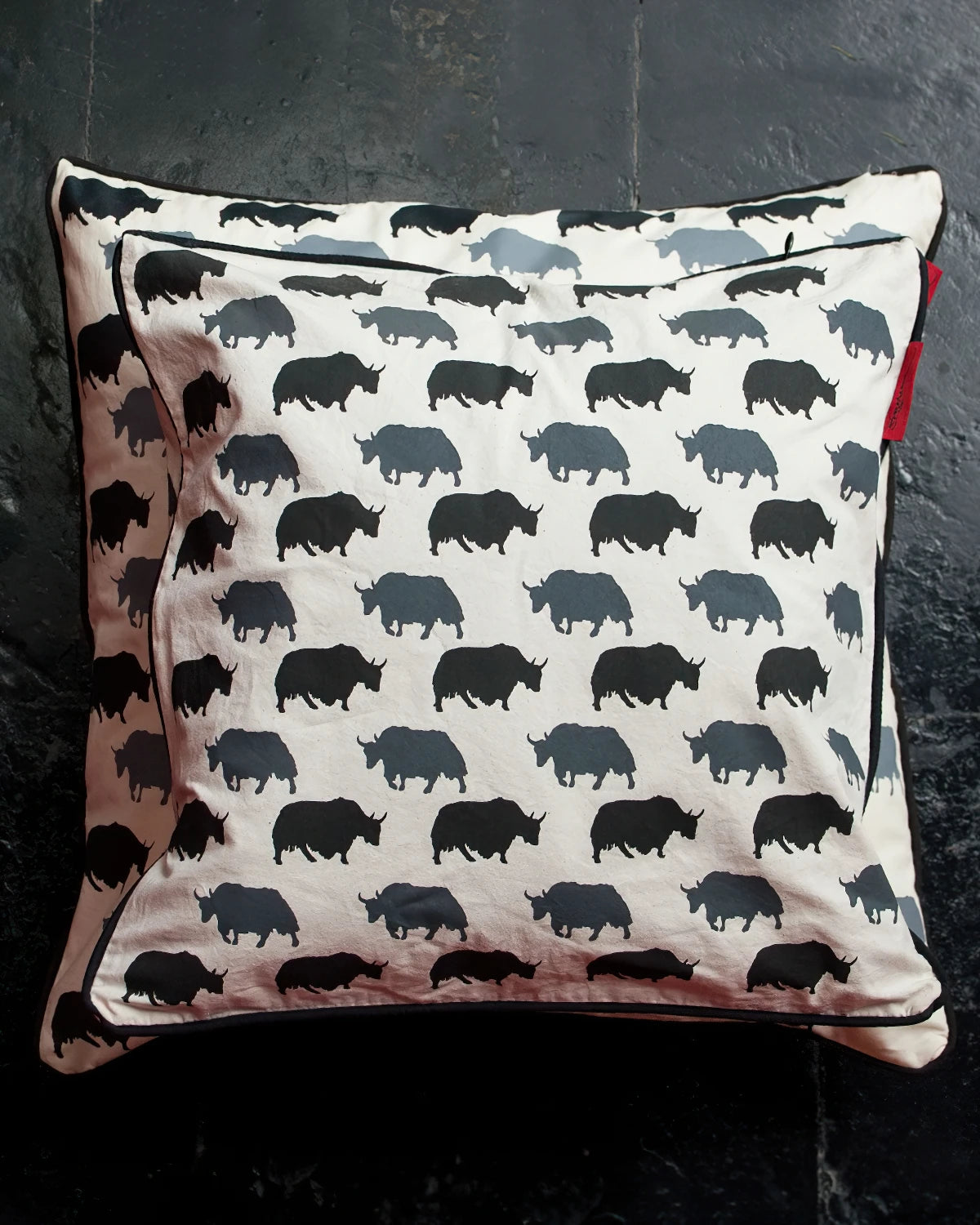 Yaks Cushion Cover Set