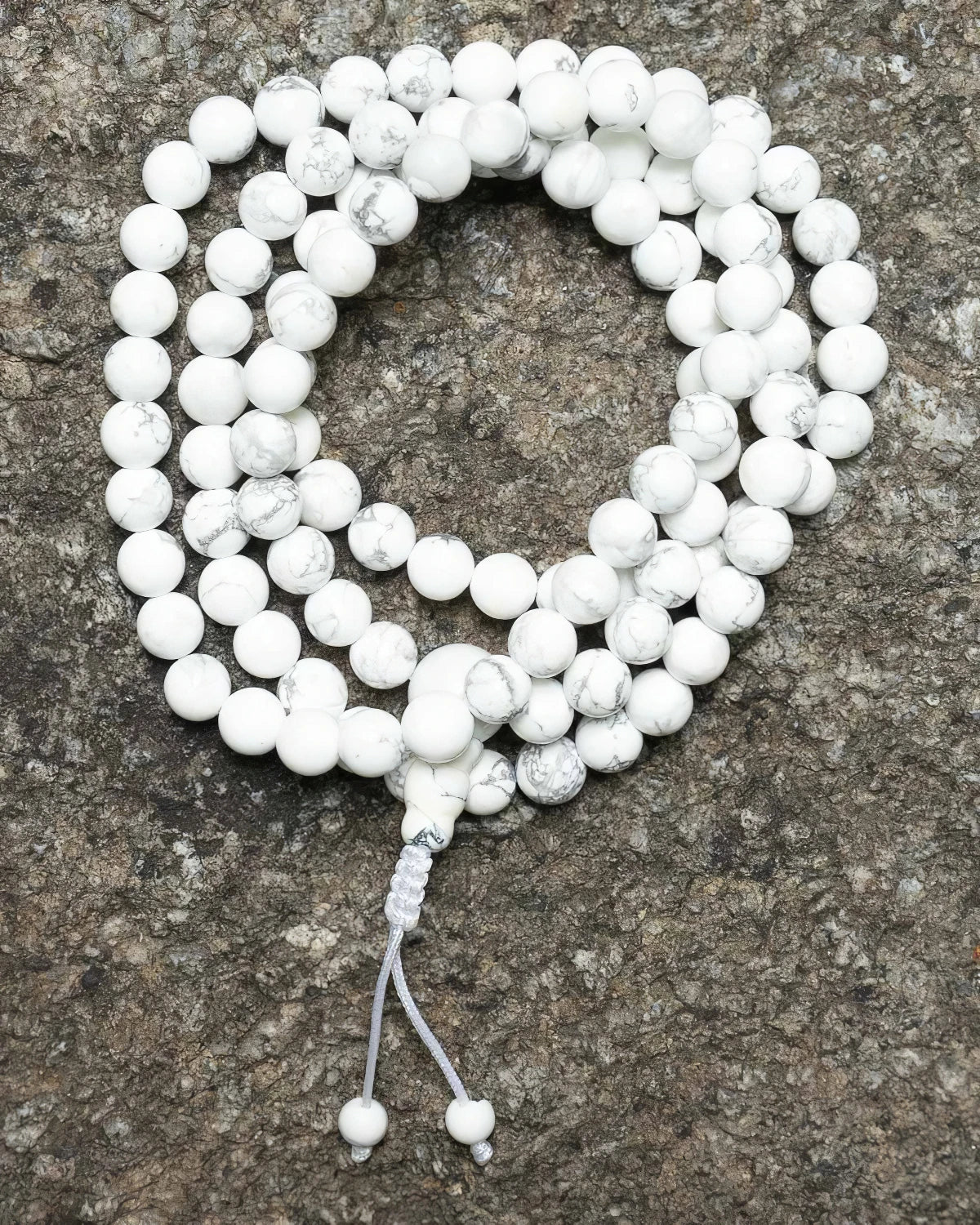 Howlite Long Mala