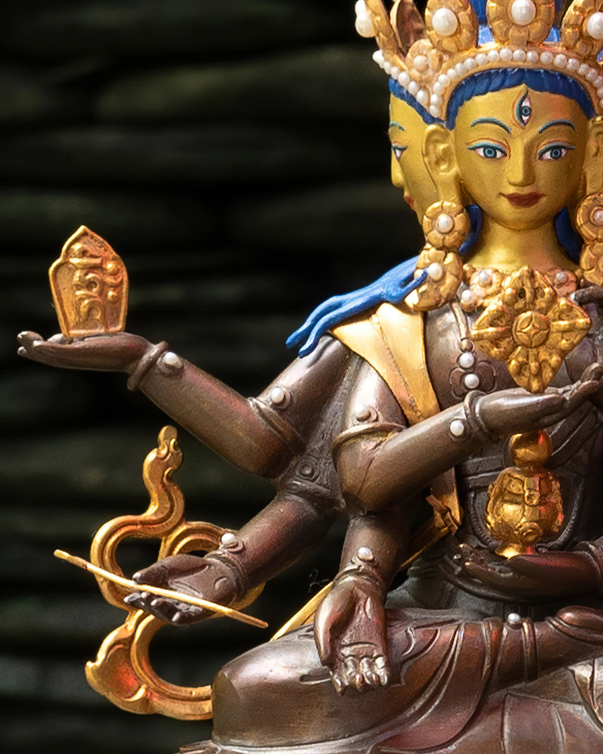 Vijaya 6-inch Statue