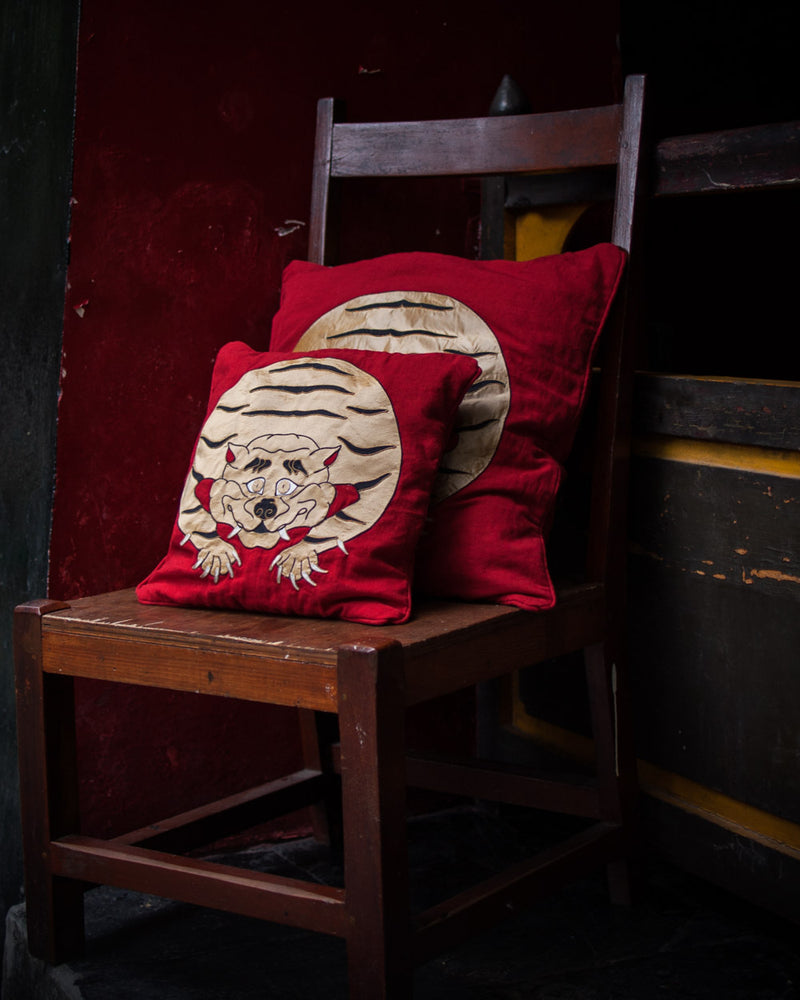 Tantalizing Tiger Cushion Cover